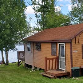 Lakeside 1 Bedroom Bear Paw Cabin On Kab, hotel in Kabetogama