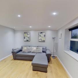 Grand 2 bed Apartment, hotel in Belvedere