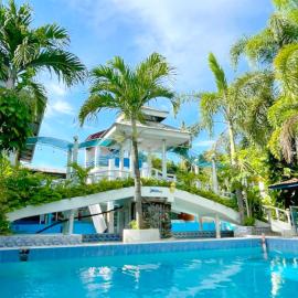 Isla Paraiso Resort-Hotel, hotel en Sison