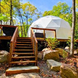 Dôme Le Montagnard, Hotel in Brownsburg