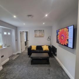 A luxury 2 bed flat in Romford, hotel in Romford