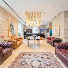 Century Hotel, hotell sihtkohas Parma