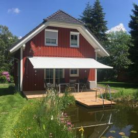 Schwedenhaus Rhön mit Sauna und Schwimmteich, hotel em Hilders