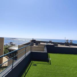 Atlantic Doors - Sea View Terrace & Garage - 50m from Sea, Hotel in Mindelo