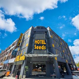 Seeds Hotel Klang Bayu Perdana، فندق في كلانغ