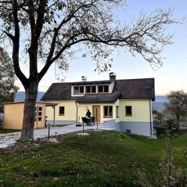 Ferienhaus Kirchberg am Wechsel – hotel w mieście Tratten