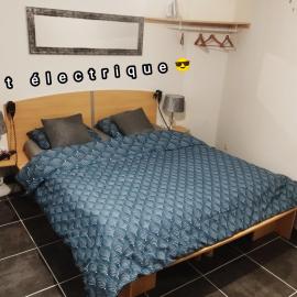 Appartement avec cour plein centre, hotel din Foix