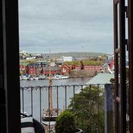 Penthouse Downtown with 4 bedrooms and Harbour View