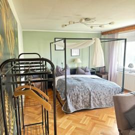 Pension FAULPELZ - Budget Apartment mit Küche, Badewanne, hotel a Niederorschel