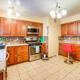 Spacious Pittsburgh Rental: Walk to Frick Park!