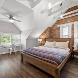 Oakland, Pittsburgh !F Unique and Stylish Private Bedroom with Private Bathroom