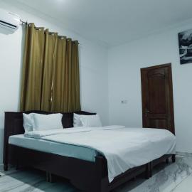 Ragant Hotel, khách sạn ở Kwapro