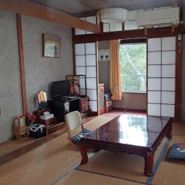 三介荘: Izunokuni şehrinde bir otel