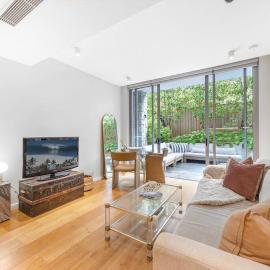 Modern & Quiet 1BR Apartment with Private Garden in Bondi close to the Beach