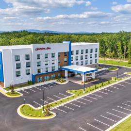 Hampton Inn Zion Crossroads Gordonsville、Gordonsvilleのホテル