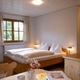 Lago mio - Pension am See - bei uns verbringt Ihr eine wundervolle Zeit direkt am Wasser، فندق في فورتزيه