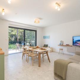 Apartments Irena、ツァヴタットのホテル