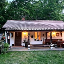 Domek nad poranną rosą, Hotel in Garbatka-Letnisko
