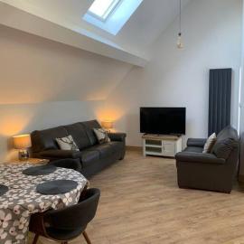 A spacious rural apartment with alpacas to enjoys