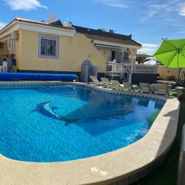 Ideal Location 3 Bed 3 Bath Villa With Pool On Camposol Sect B Close To Amenities, Hotel in Mazarrón