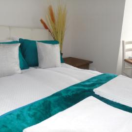 Snug - Grian-aig Apartment, hotel in Greenock