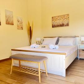 Villa Katerina - Cosy, serene, with unique view, Hotel in Áno Viánnos