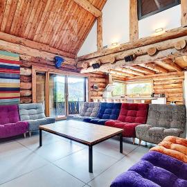 La Fuste du Lac, hotel in Chambon-sur-Lac