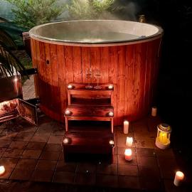 Gesztenyeház guest house with hot tub
