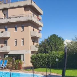 Albergo Al Cacciatore, hotel Desenzano del Gardában