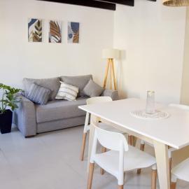 Las Blanquitas- departamento en el centro de Chascomús, a pocos metros de la laguna, khách sạn ở Chascomús