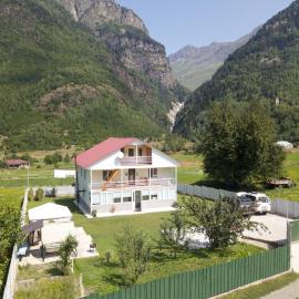 Guest House Gogia, hotel a Zhabeshi