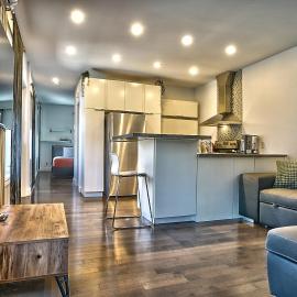 Downtown Sherby - Central, Parking, King Bed, Sleeps 3, ξενοδοχείο σε Σέρμπρουκ