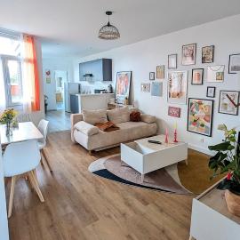 Le design *Vieux Lille*parking gratuit*fibre, hotel in La Madeleine