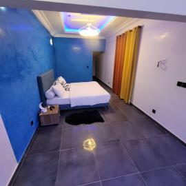 Studio équipé, hotel a Ndiorhorh