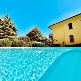 Hercules Apt - Piscina - vicino al Centro Sportivo