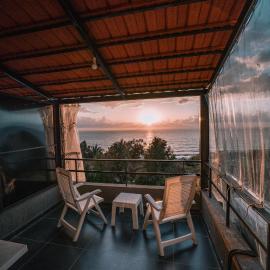 Paradise Sunset cozy sea view studio in Byblos, hotell i Jbeil