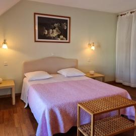 Ferme rénovée au calme - 4 chambres, petit-déjeuner inclu - FR-1-590-450