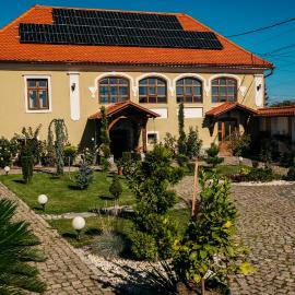 Rácz Kúria, hotel in Racoşu de Sus