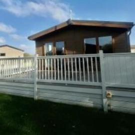 Springwell Lodge With Hot Tub, hotel in Malton