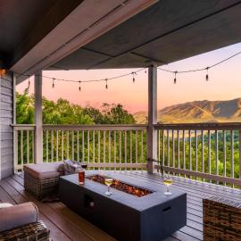 Mountain Moonrise 3BR 3BA - Scenic Falls, Mtn View, Hot Tub, Gameroom, Firepit - Sleep 8-