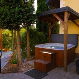 MKJ Mireno - apartamenty, hotel a Stegna