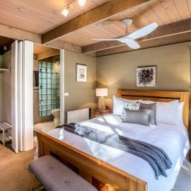 Coastal Couple Retreat - Gas Log Fireplace - Sleeps 2 - Ocean Grove