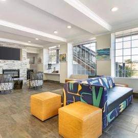 Best Western Marina State Beach, hotel em Marina