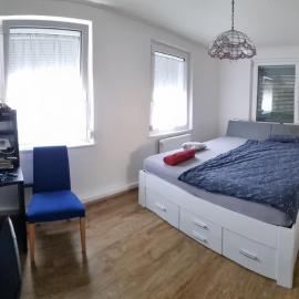 Charmantes helles Zimmer zentrumnah und naturnah, hotel v mestu Göppingen