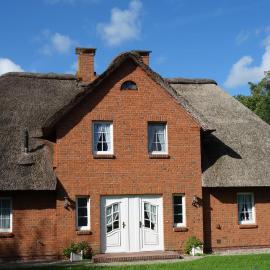 Haushälfte Luv und Lee, Hotel in Tating