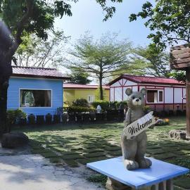 Zhang Yi Ya Zhu Homestay, hotel v mestu Baihe