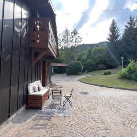 chalet cosy - Vallée Verte, хотел в Fillinges
