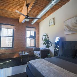 The Othello - Luxury Industrial Loft near NYC, Hotel in Communipaw