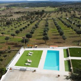 Herdade de Santo Isidro - Casa da Meada, hotel in Póvoa e Meadas