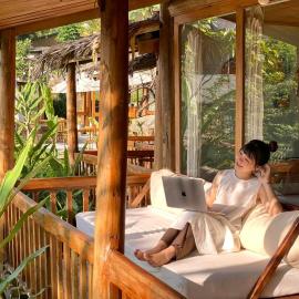Toce House Tả van